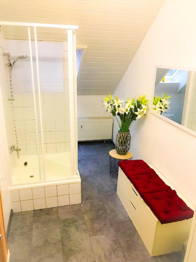 "Casa20200" 2 X Apartments Je 150Qm Fuer Business, Familien, Gruppen, Handwerker 15Min Von Berlin, Erdbeerhof, Outlet B5, 5Min Vom See Falkensee !! 2 Apartment Each 150Qm For Business , Families 15Min From Berlin!! Eksteriør bilde