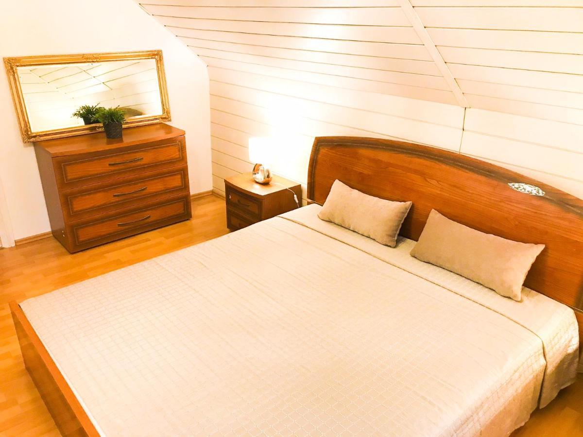 "Casa20200" 2 X Apartments Je 150Qm Fuer Business, Familien, Gruppen, Handwerker 15Min Von Berlin, Erdbeerhof, Outlet B5, 5Min Vom See Falkensee !! 2 Apartment Each 150Qm For Business , Families 15Min From Berlin!! Eksteriør bilde
