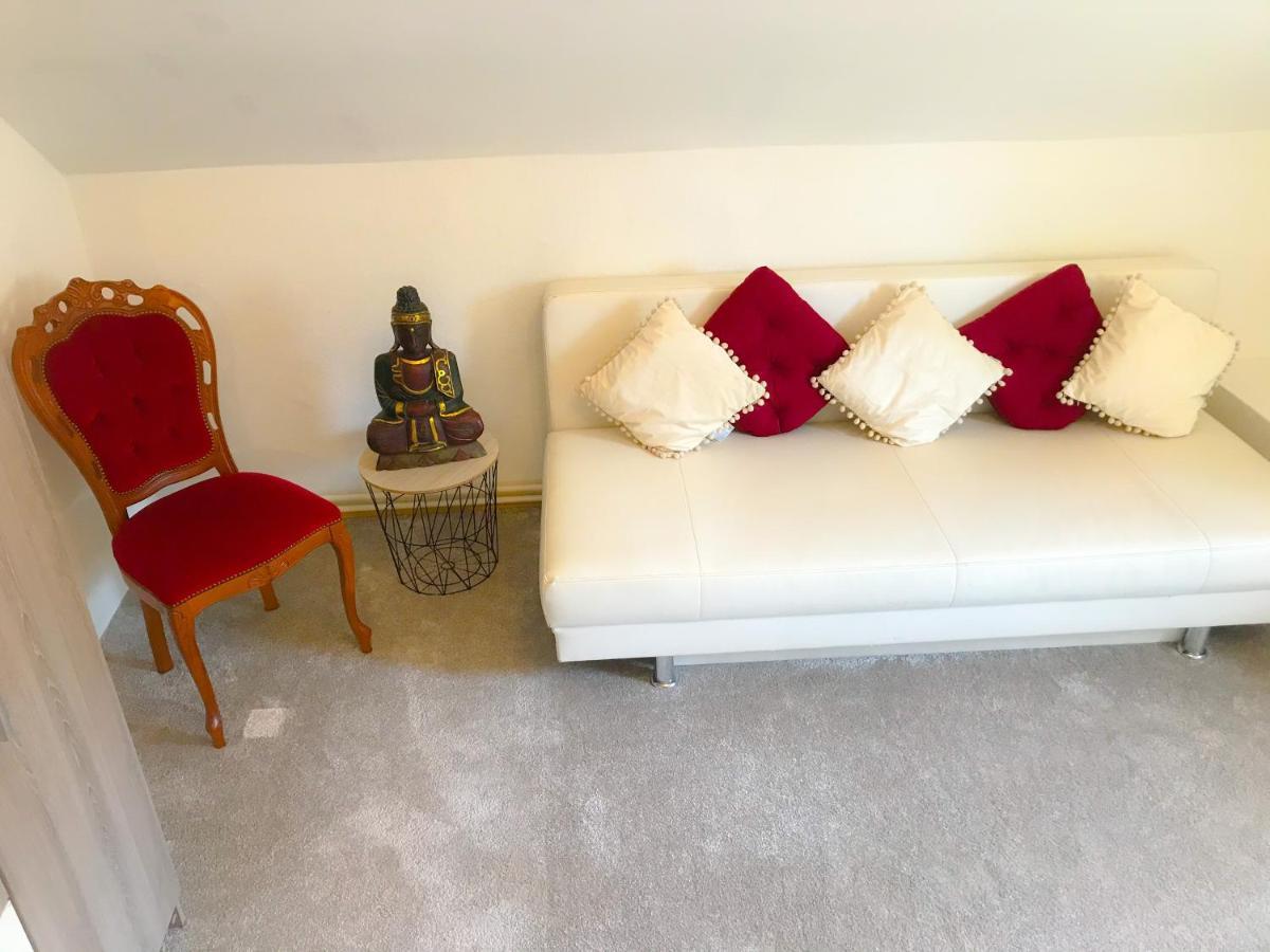 "Casa20200" 2 X Apartments Je 150Qm Fuer Business, Familien, Gruppen, Handwerker 15Min Von Berlin, Erdbeerhof, Outlet B5, 5Min Vom See Falkensee !! 2 Apartment Each 150Qm For Business , Families 15Min From Berlin!! Eksteriør bilde
