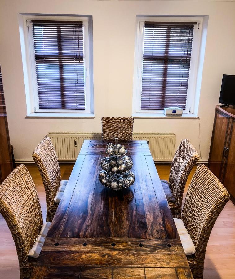 "Casa20200" 2 X Apartments Je 150Qm Fuer Business, Familien, Gruppen, Handwerker 15Min Von Berlin, Erdbeerhof, Outlet B5, 5Min Vom See Falkensee !! 2 Apartment Each 150Qm For Business , Families 15Min From Berlin!! Eksteriør bilde