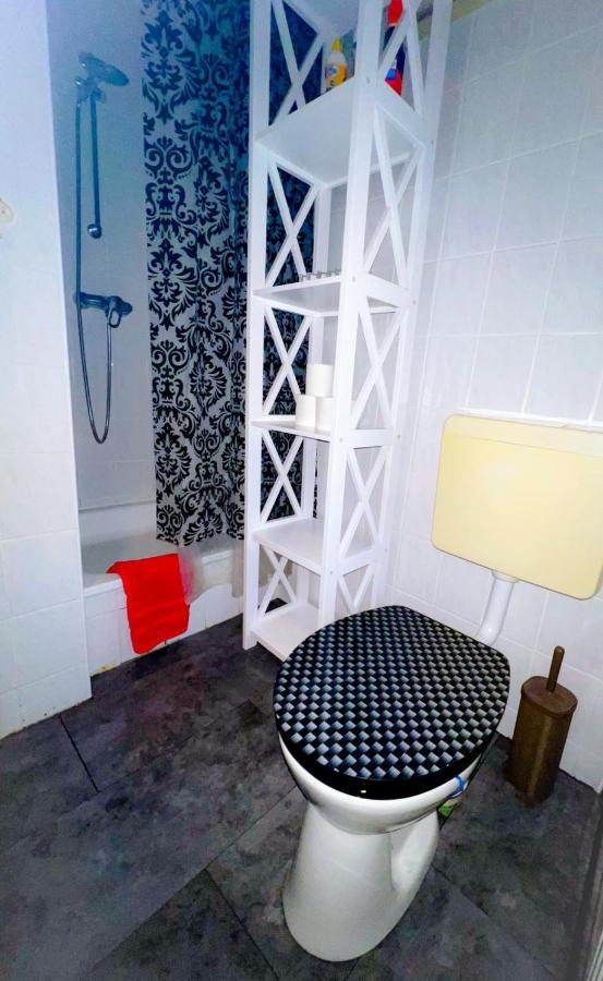 "Casa20200" 2 X Apartments Je 150Qm Fuer Business, Familien, Gruppen, Handwerker 15Min Von Berlin, Erdbeerhof, Outlet B5, 5Min Vom See Falkensee !! 2 Apartment Each 150Qm For Business , Families 15Min From Berlin!! Eksteriør bilde